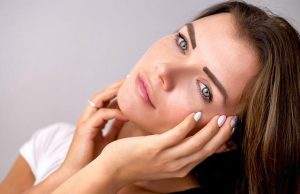 How to Avoid Dry Skin in Colder Months How to Avoid Dry Skin in Colder Months