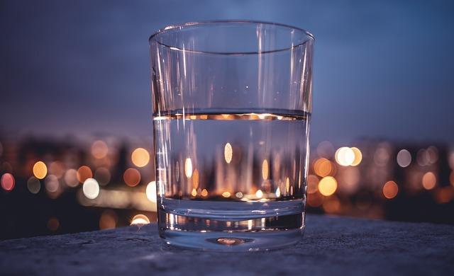 Hydration Myths Debunking Common ⁢Misconceptions About Water Intake